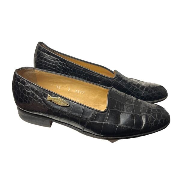 Wathne Black Leather Flats  Gold Fishing Gear Medallion Size 36/6 - Picture 1 of 9